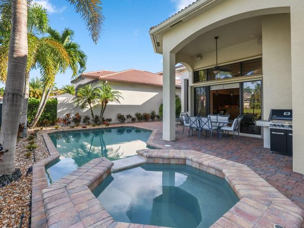 17760 Villa Club Way, Boca Raton FL 33496