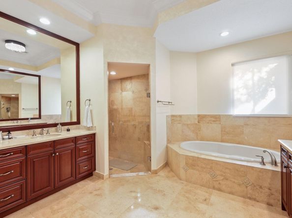 17760 Villa Club Way, Boca Raton FL 33496