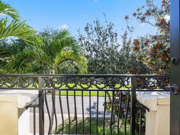 17760 Villa Club Way, Boca Raton FL 33496