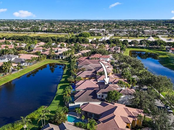 17760 Villa Club Way, Boca Raton FL 33496