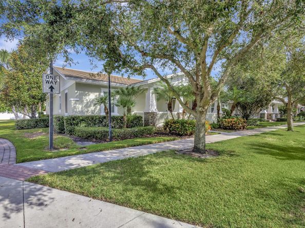 2710 W Mallory Boulevard, Jupiter FL 33458
