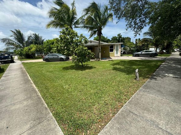 6045 Dawson Street, Hollywood FL 33023