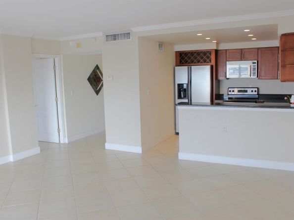 2900 NE 30th Street A8, Fort Lauderdale FL 33306