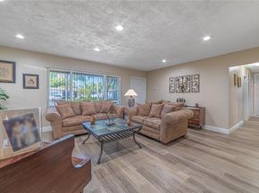 11420 NW 18th St, Pembroke Pines FL 33026