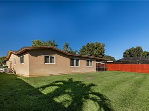 11420 NW 18th St, Pembroke Pines FL 33026