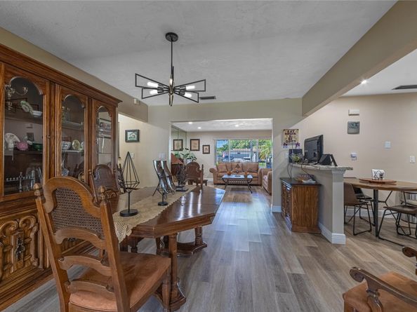 11420 NW 18th St, Pembroke Pines FL 33026