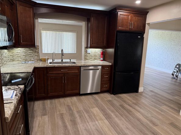 11420 NW 18th St, Pembroke Pines FL 33026