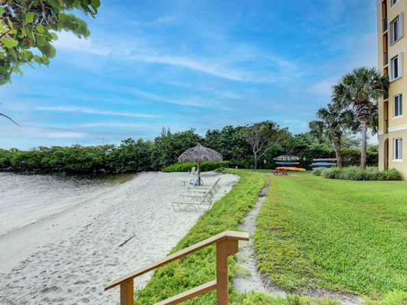 500 Scotia Drive 305, Hypoluxo FL 33462