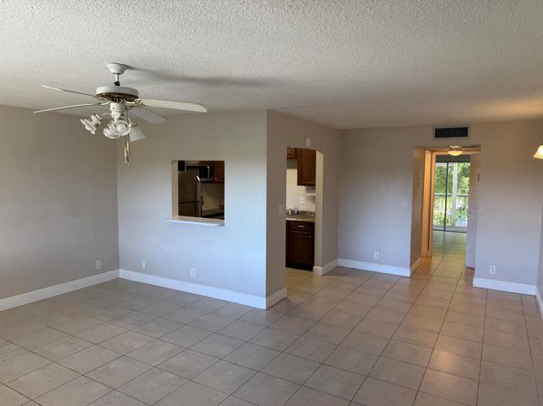 700 Village Green Court 320, Palm Springs FL 33461