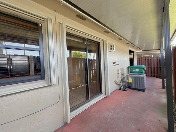 6557 NW 172nd Lane, Hialeah FL 33015