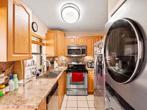 6557 NW 172nd Lane, Hialeah FL 33015