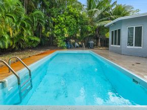 4500 NE 15th Ave, Oakland Park FL 33334