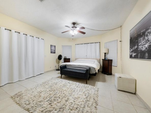 4500 NE 15th Ave, Oakland Park FL 33334