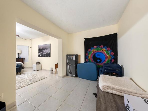 4500 NE 15th Ave, Oakland Park FL 33334