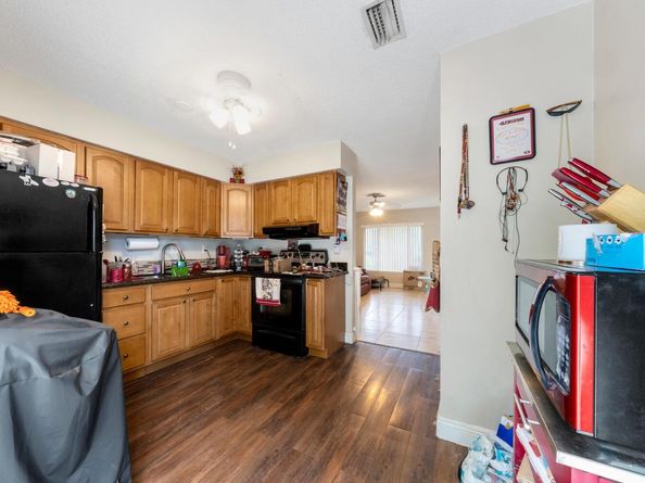 4500 NE 15th Ave, Oakland Park FL 33334