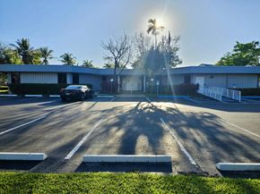 118 NW Royal Park Dr 2E, Oakland Park FL 33309