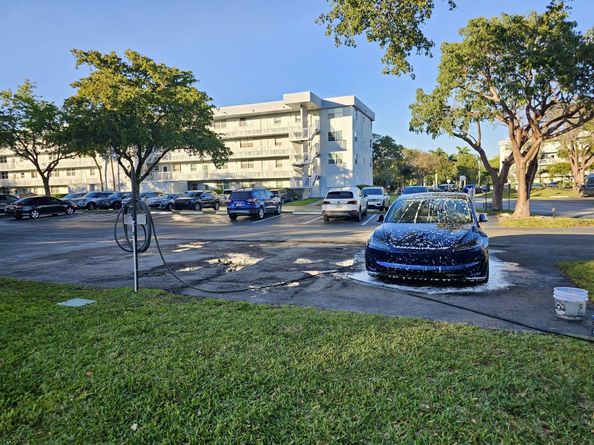118 NW Royal Park Dr 2E, Oakland Park FL 33309