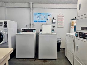 118 NW Royal Park Dr 2E, Oakland Park FL 33309