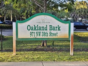118 NW Royal Park Dr 2E, Oakland Park FL 33309