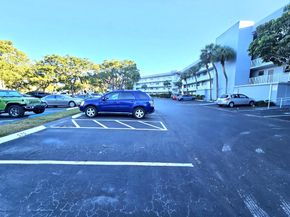 118 NW Royal Park Dr 2E, Oakland Park FL 33309