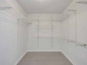 9 Madrid Ln, Davie FL 33324