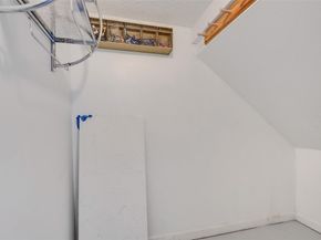 9 Madrid Ln, Davie FL 33324