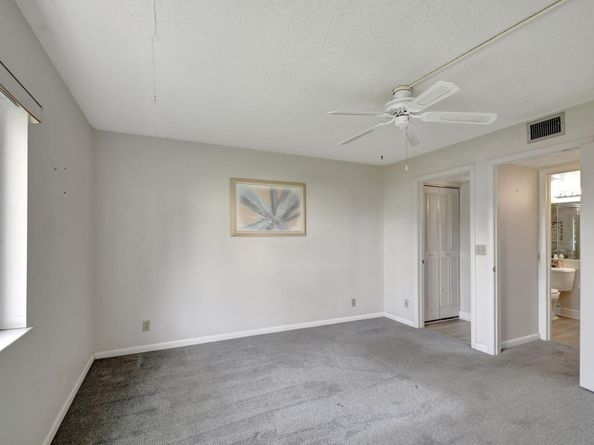 325 Knotty Pine Circle C1, Greenacres FL 33463