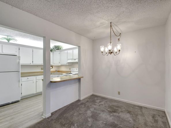325 Knotty Pine Circle C1, Greenacres FL 33463
