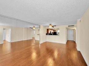 118 Royal Park Dr 4G, Oakland Park FL 33309