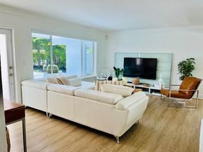 1910 NE 17th Ter, Fort Lauderdale FL 33305