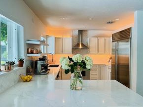 1910 NE 17th Ter, Fort Lauderdale FL 33305