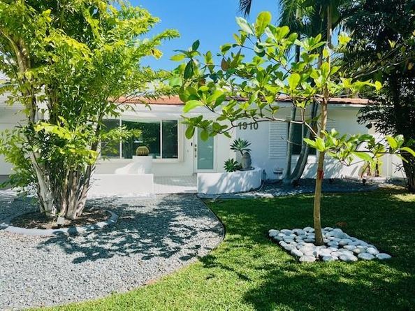 1910 NE 17th Ter, Fort Lauderdale FL 33305