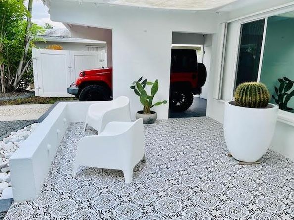 1910 NE 17th Ter, Fort Lauderdale FL 33305