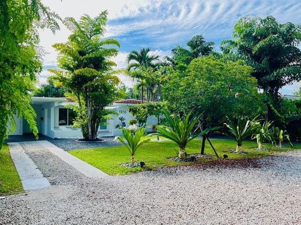 1910 NE 17th Ter, Fort Lauderdale FL 33305