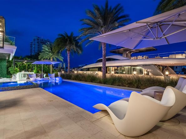 70 Isla Bahia Dr, Fort Lauderdale FL 33316