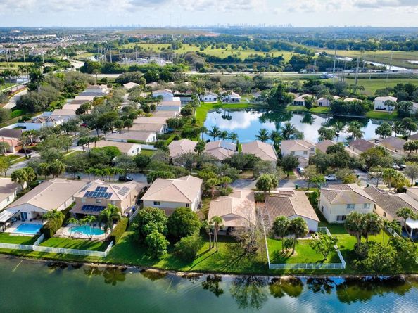 4558 SW 125th Ln, Miramar FL 33027
