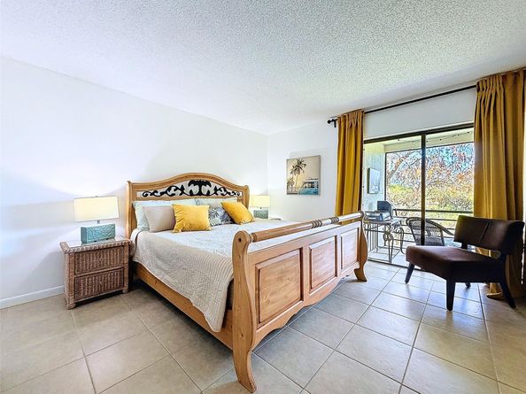 2311 S Cypress Bend Dr 319, Pompano Beach FL 33069