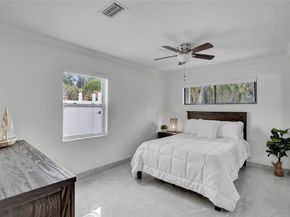 2363 SE 15th St, Pompano Beach FL 33062