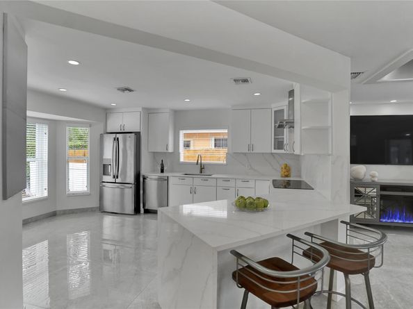 2363 SE 15th St, Pompano Beach FL 33062