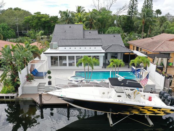 2363 SE 15th St, Pompano Beach FL 33062