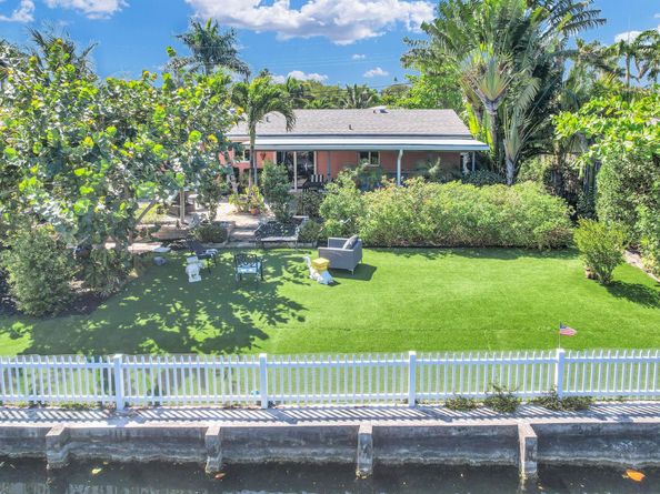 4000 NE 16th Avenue, Oakland Park FL 33334