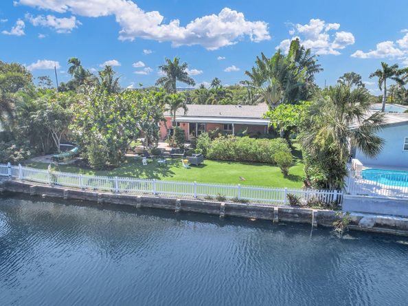4000 NE 16th Avenue, Oakland Park FL 33334