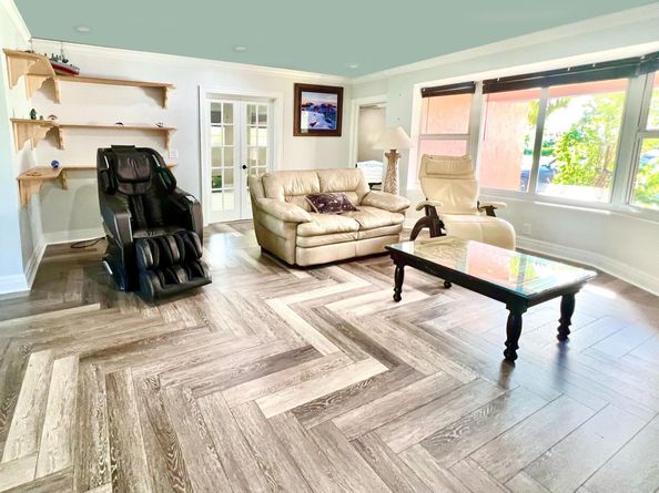 4000 NE 16th Avenue, Oakland Park FL 33334