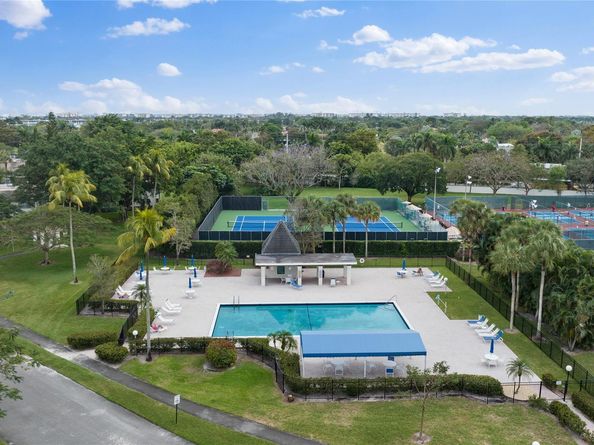 2710 Nassau Bnd B1, Coconut Creek FL 33066
