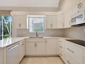 11917 Fountainside Cir, Boynton Beach FL 33437