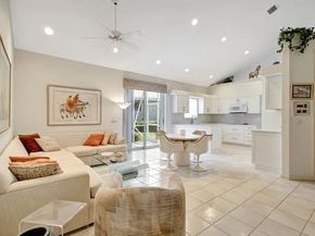 11917 Fountainside Cir, Boynton Beach FL 33437