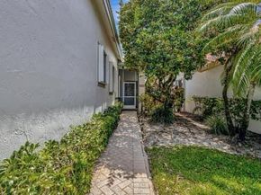 11917 Fountainside Cir, Boynton Beach FL 33437