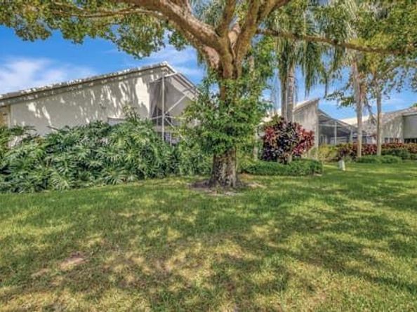 11917 Fountainside Cir, Boynton Beach FL 33437