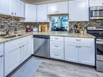 1516 S Lakeside Drive