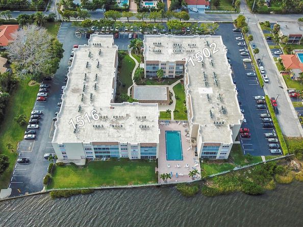 1516 S Lakeside Drive 205, Lake Worth Beach FL 33460